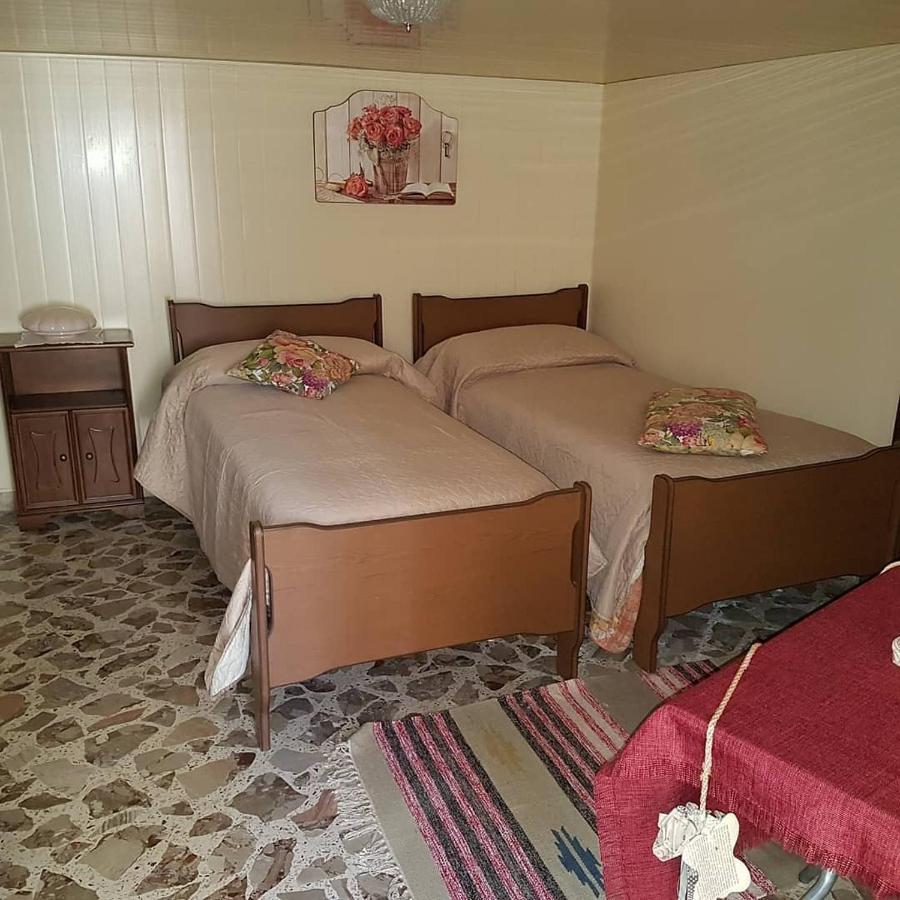 La Nicchia Di Gangi Apartamento Exterior foto