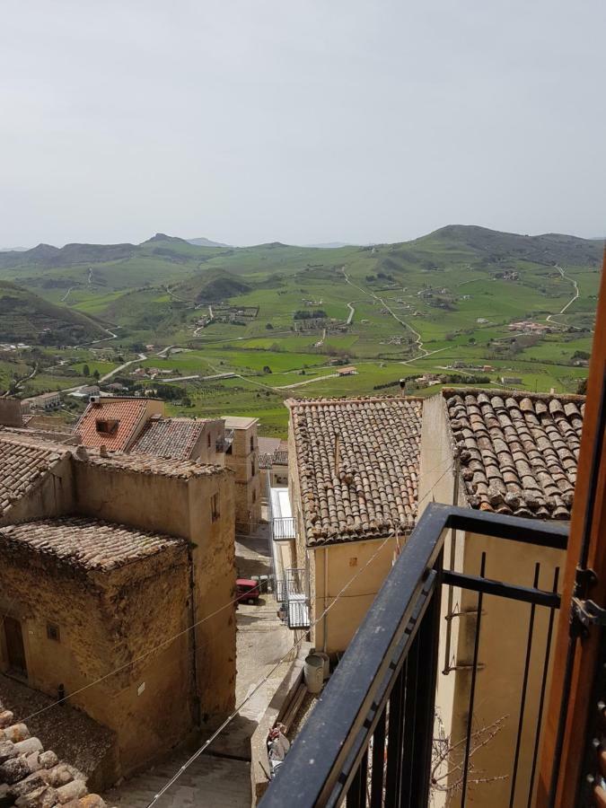 La Nicchia Di Gangi Apartamento Exterior foto