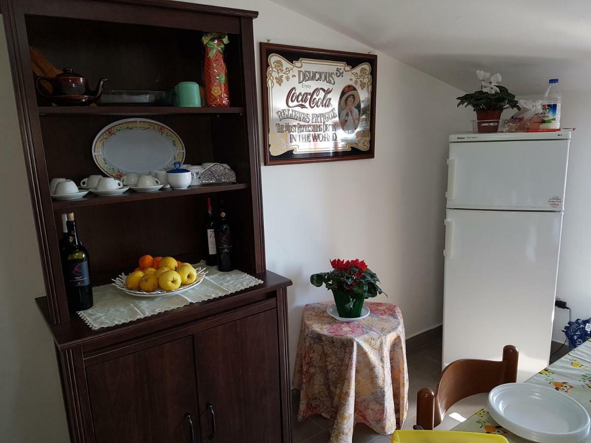La Nicchia Di Gangi Apartamento Exterior foto